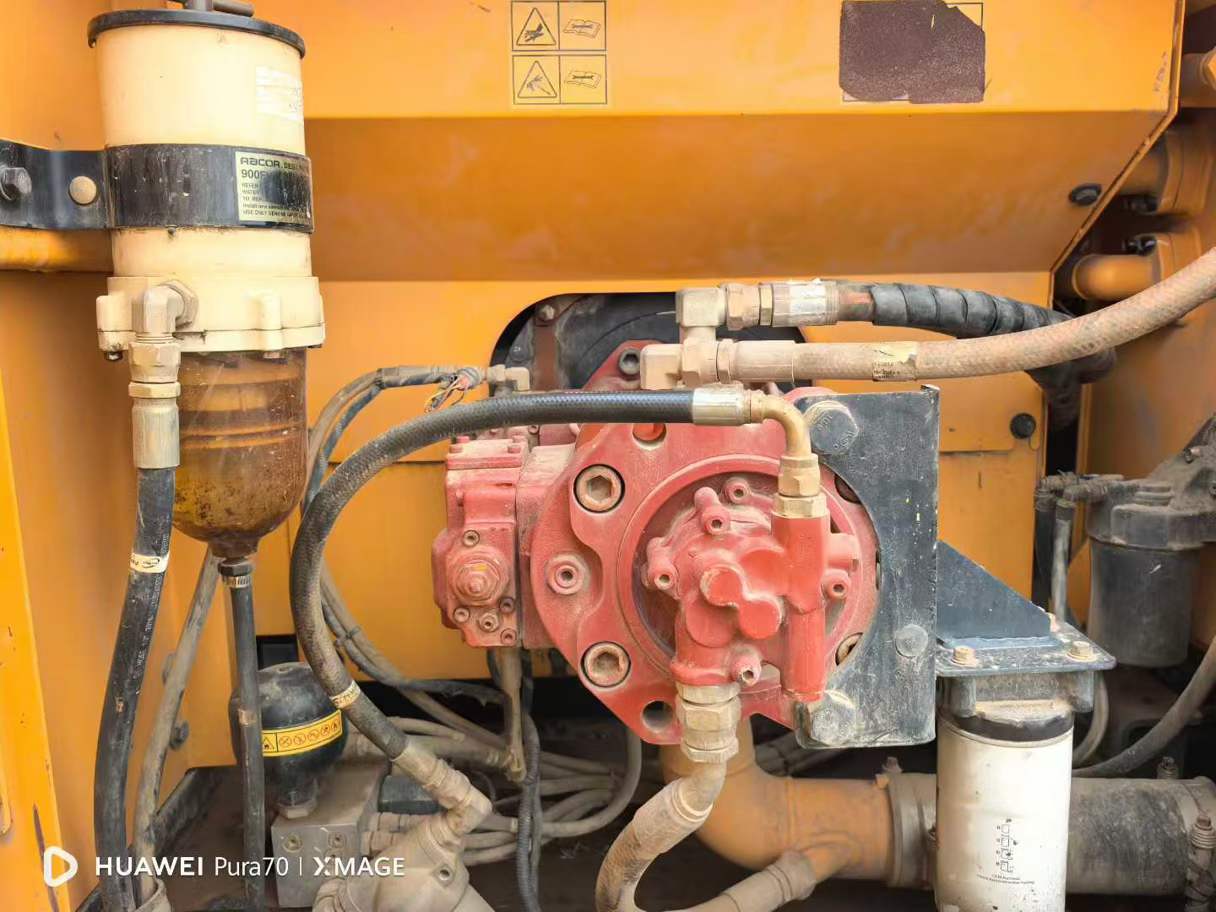 Used Hyundai R215VSN Excavator 2018 Model / 7