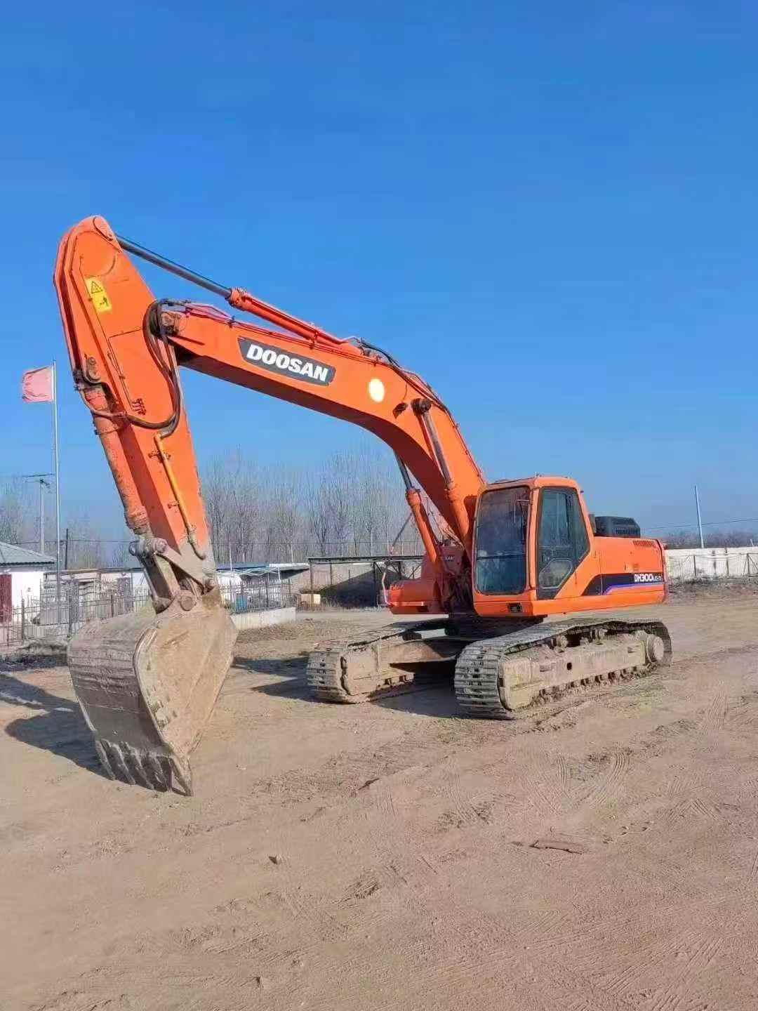 Used Doosan DH300-7 Excavator 2010 Model / 3