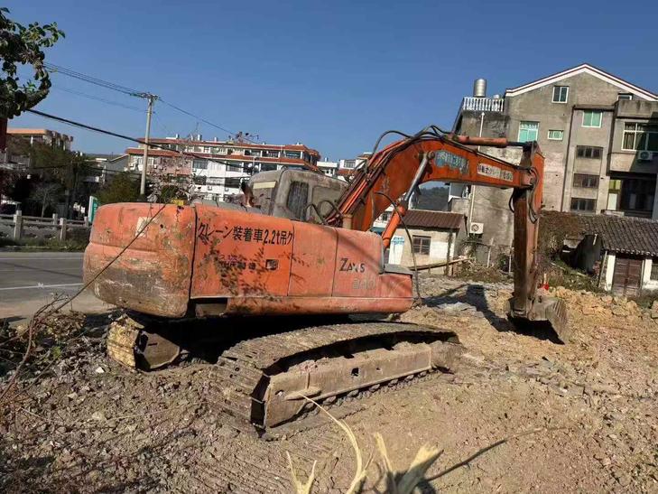 Buy Hitachi ZAXIS200 Used Excavator / 1