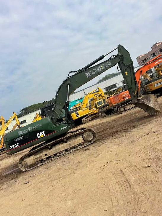 Buy Caterpillar 320C Used Excavator / 1