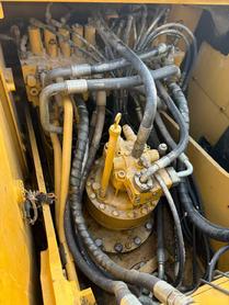 Buy Caterpillar 323D2L Used Excavator / 7 Used Caterpillar 323D2L Excavator 2014 Model / 7