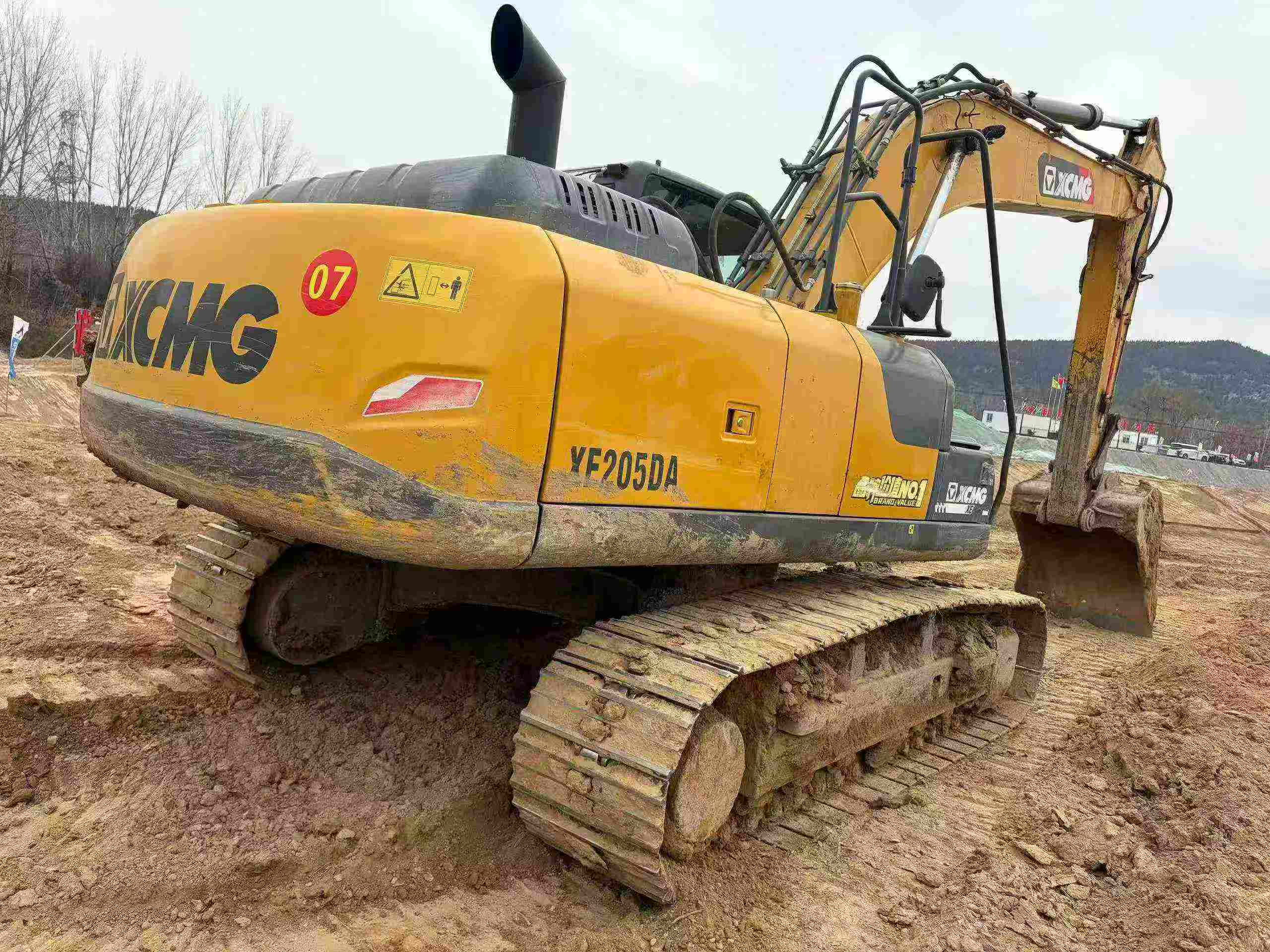 Used XCMG XE205GH Excavator 2022 Model / 3