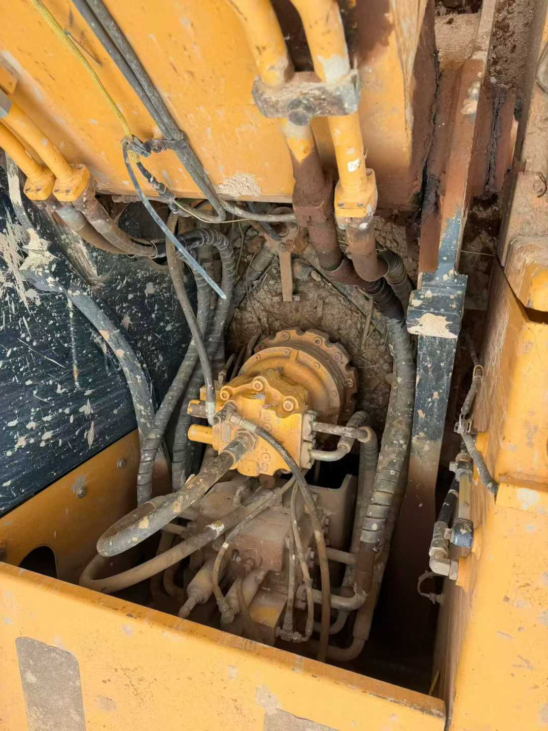 Used Hyundai R215VSN Excavator 2016 Model / 2