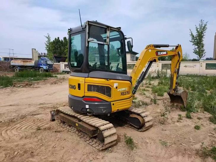 Buy XCMG XE27U Used Excavator / 1