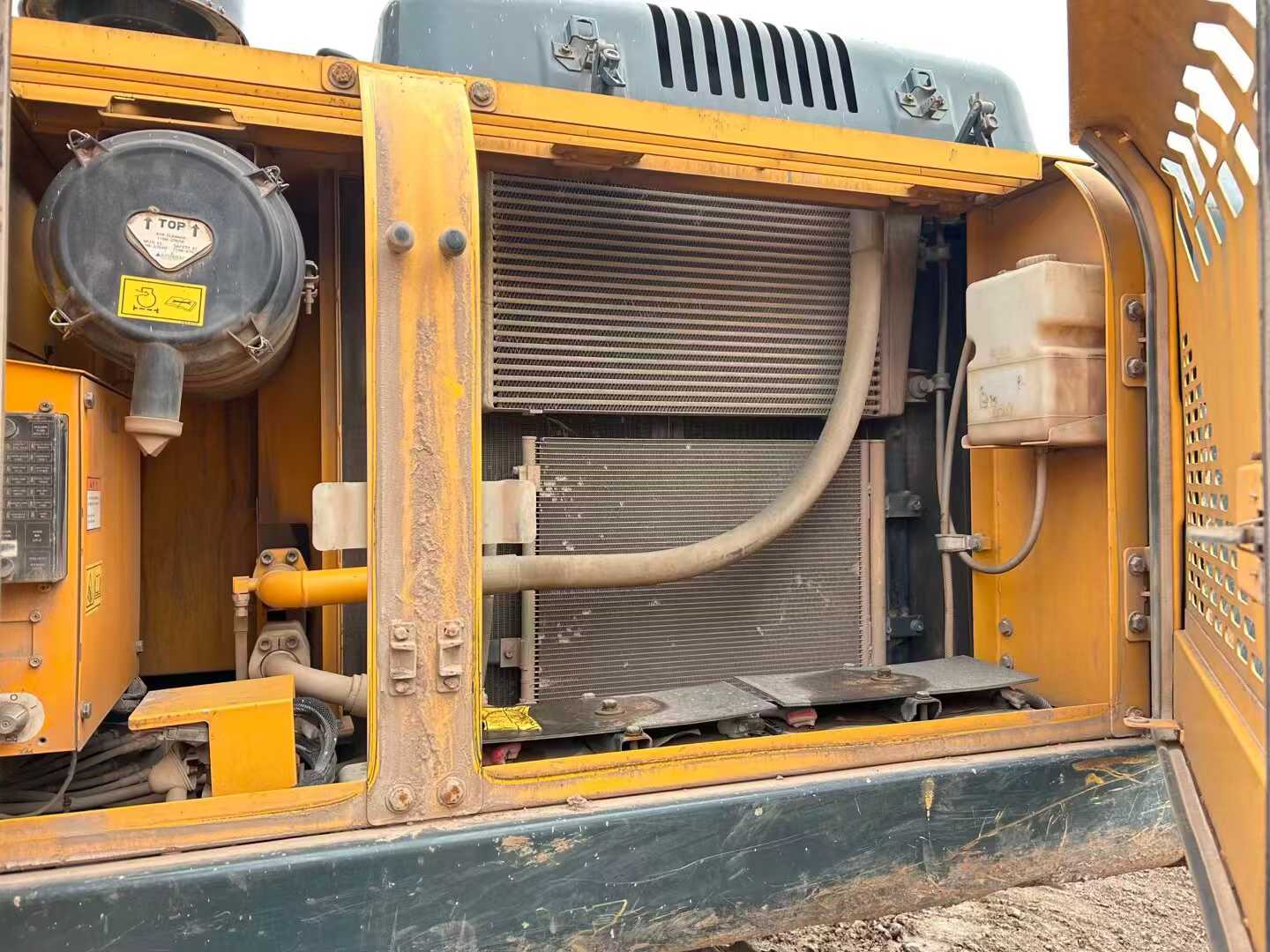 Used Hyundai R215VSN Excavator 2020 Model / 6