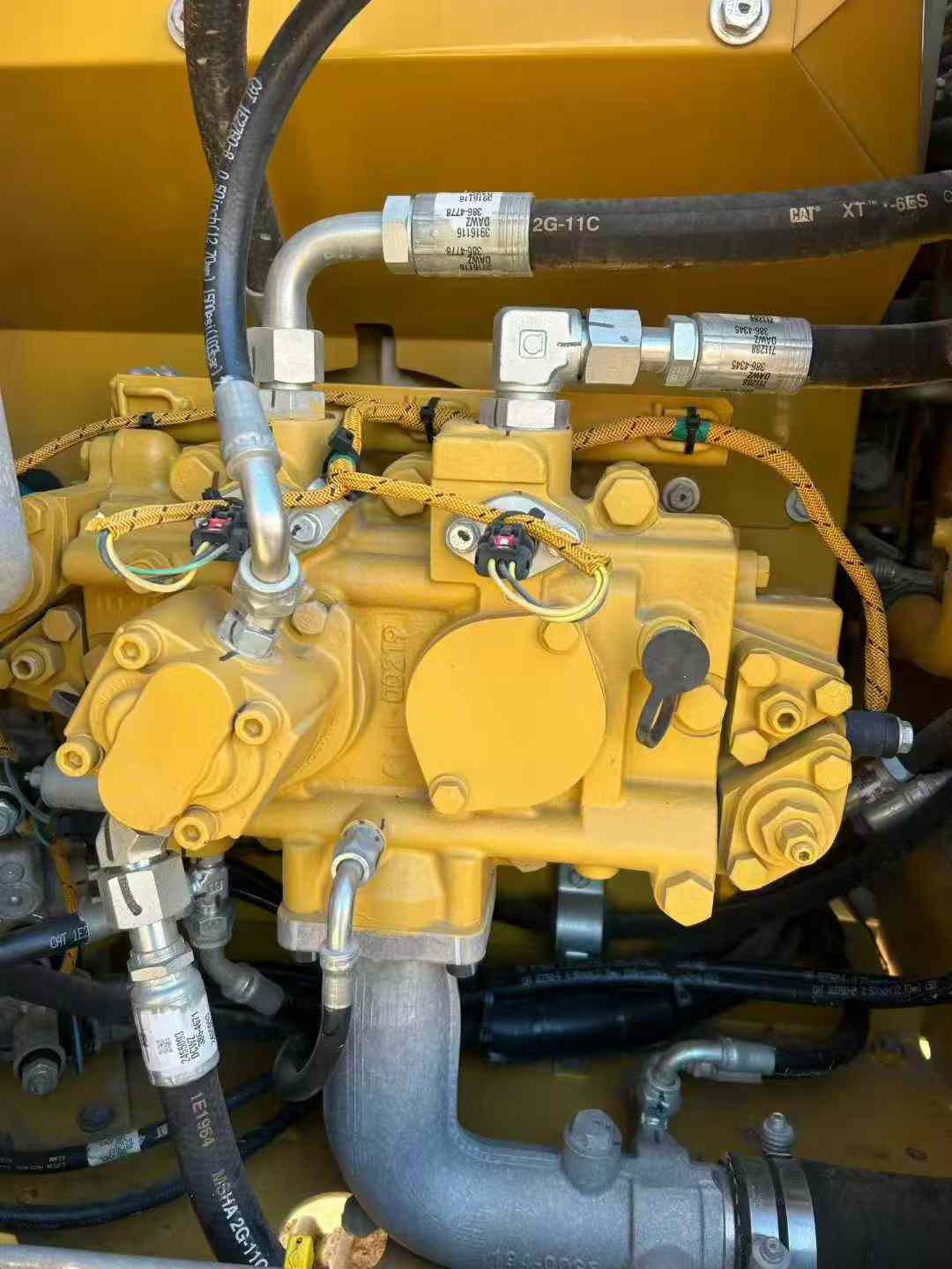 Used Caterpillar CT240 Excavator 2020 Model / 2