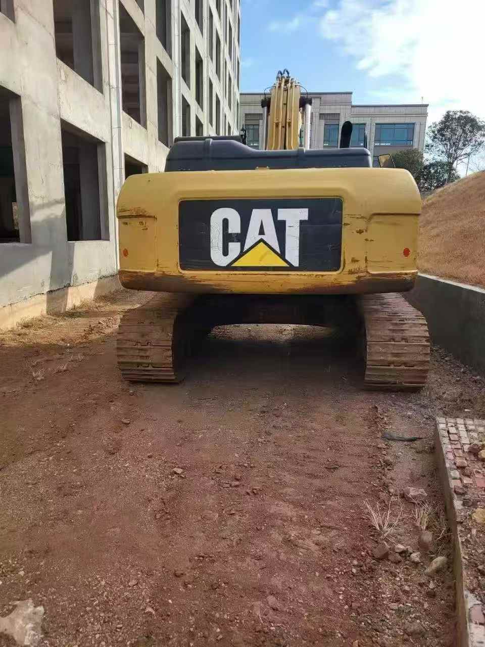 Used Caterpillar 330L Excavator 2016 Model / 3