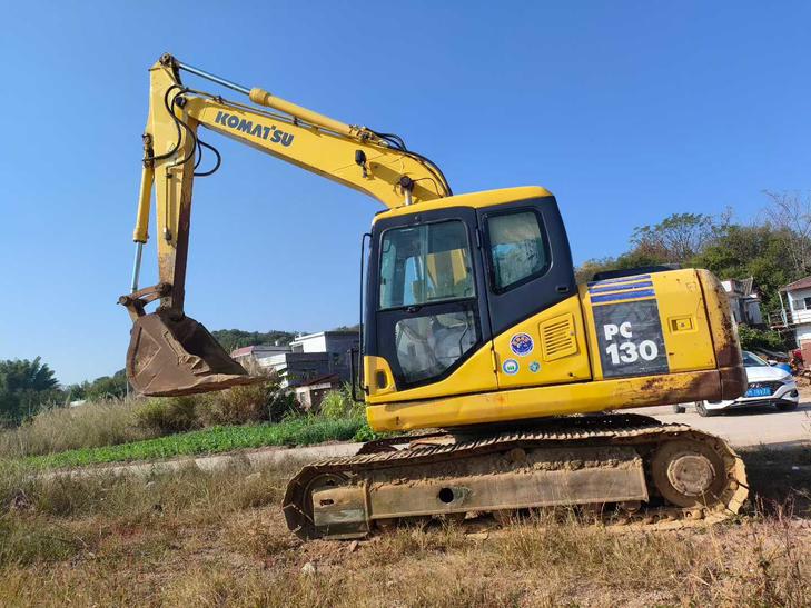 Buy Komatsu PC130 Used Excavator / 1