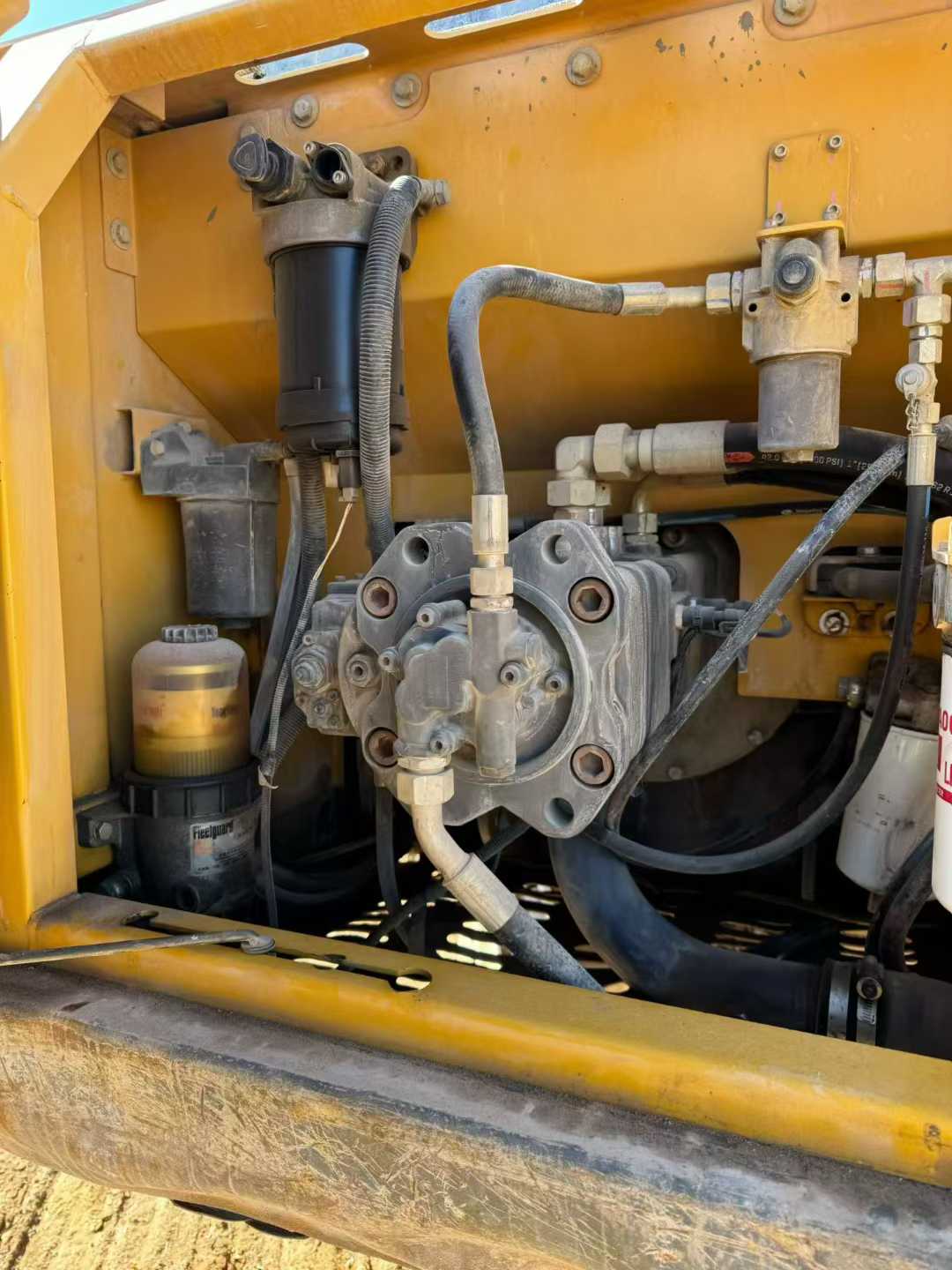 Used XCMG LW200 Excavator 2018 Model / 3