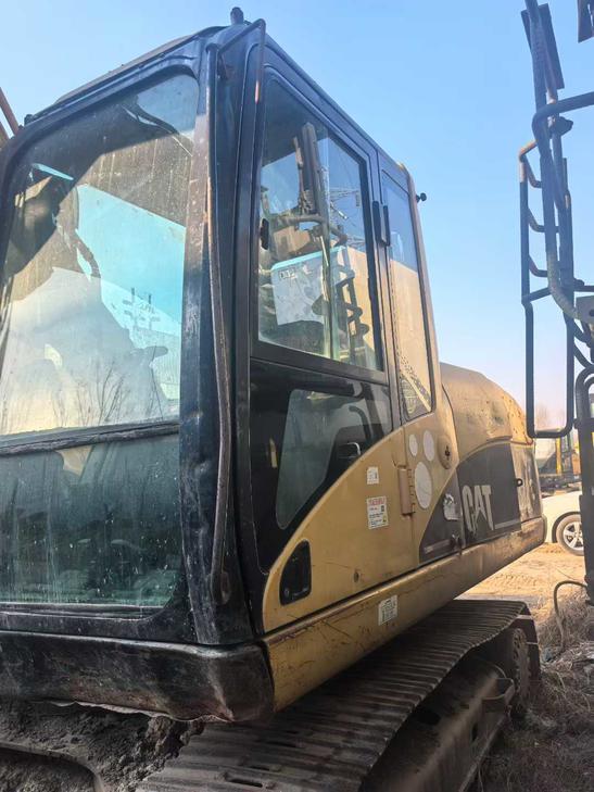 Buy Caterpillar 320C Used Excavator / 1