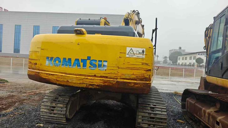 Buy Komatsu PC200-8N1 Used Excavator / 1