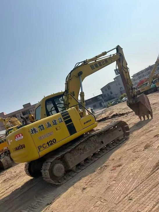 Buy Komatsu PC120-6 Used Excavator / 1