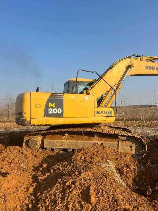 Buy Komatsu PW200-7 Used Excavator / 1
