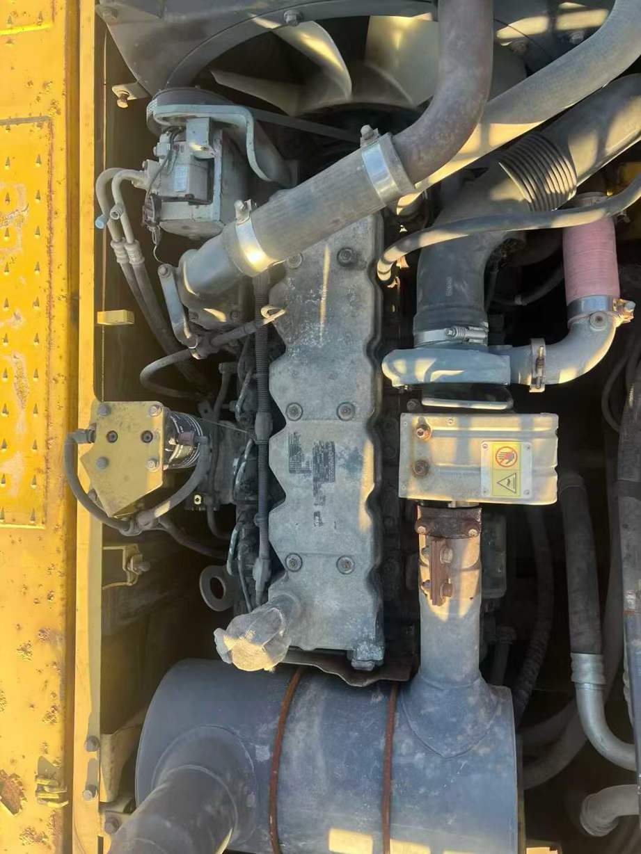 Used Komatsu PC200LC-8 Excavator 2016 Model / 5