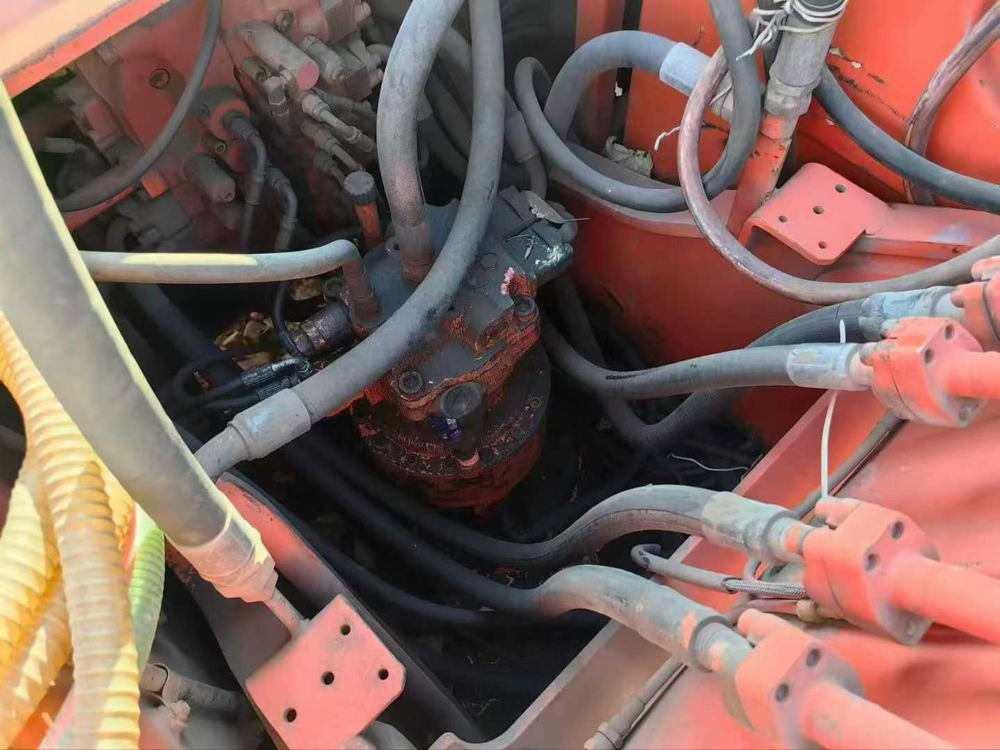 Used Doosan S225 Excavator 2016 Model / 3