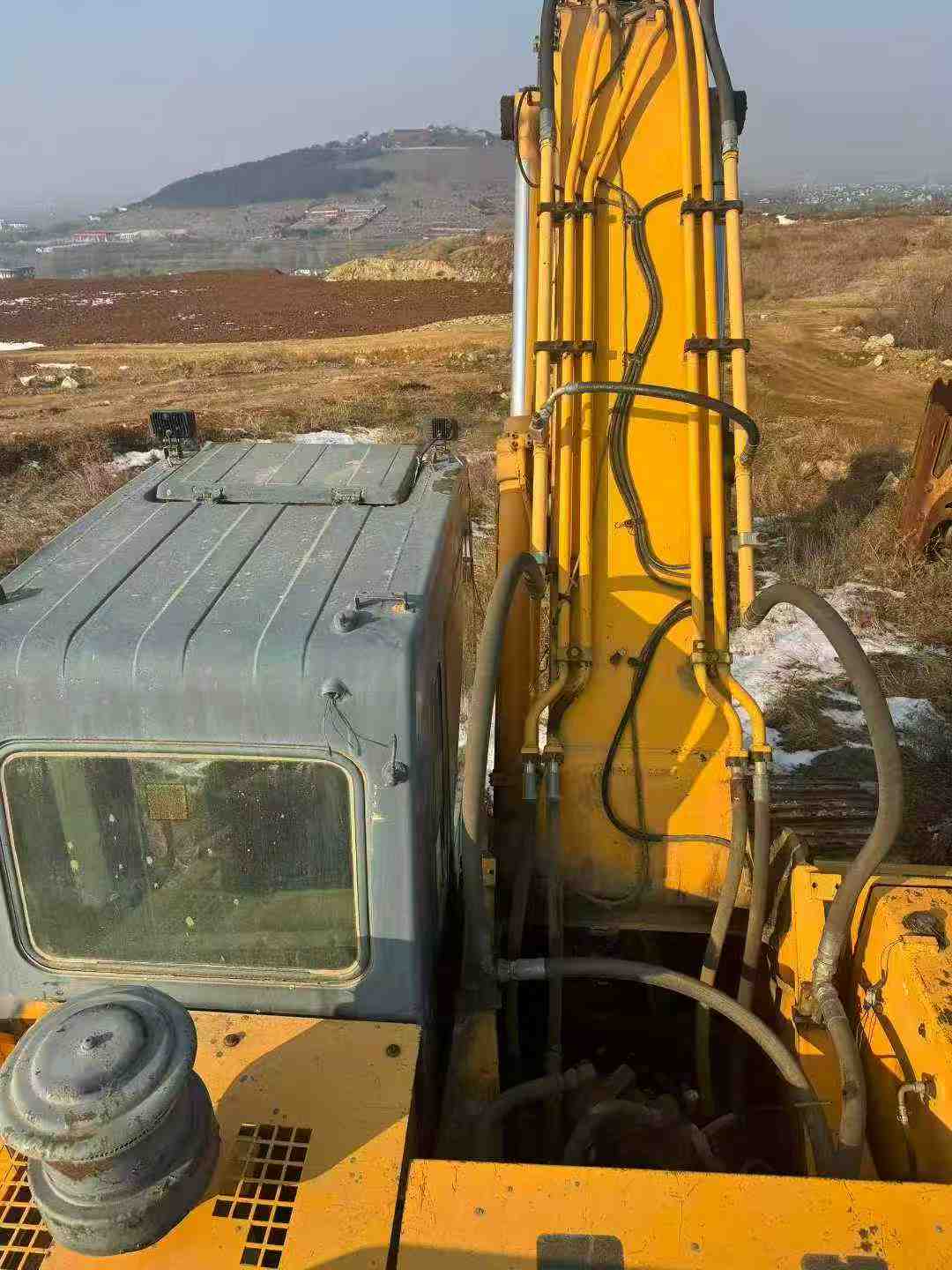 Used Hyundai R335-7 Excavator 2016 Model / 7