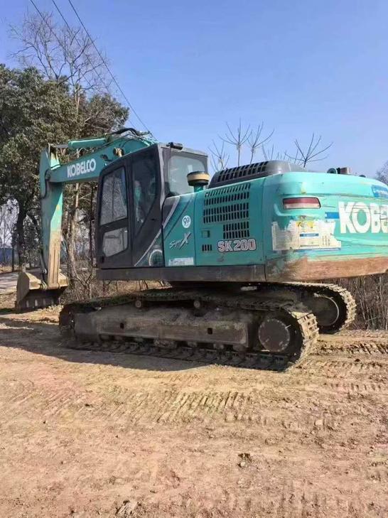 Buy Kobelco SK200 Used Excavator / 1