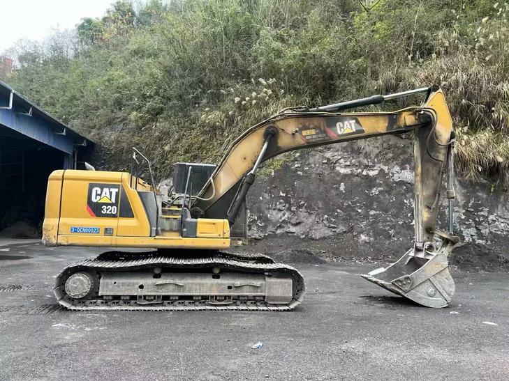 Buy Caterpillar CT20 Used Excavator / 1