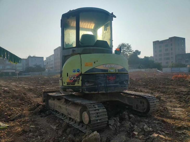 Buy Yanmar VIO40-5B Used Excavator / 1