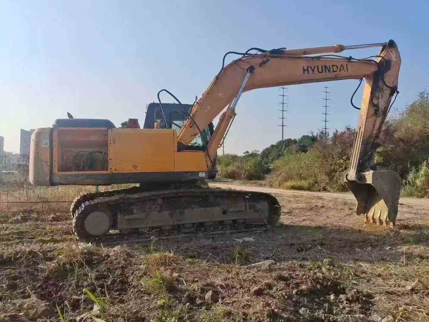 Used Hyundai R215-7C Excavator 2014 Model / 4