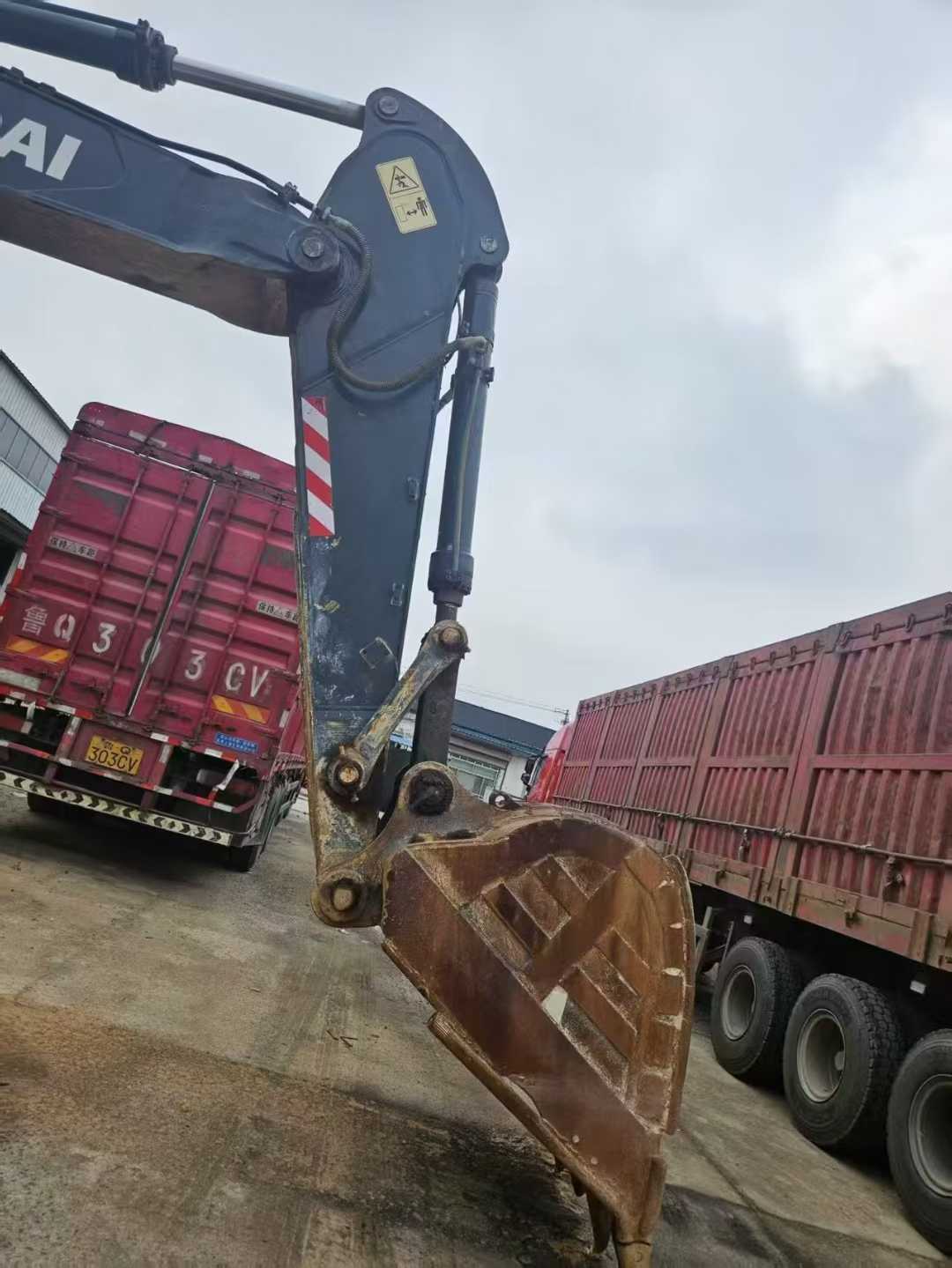 Used Hyundai R420 Excavator 2022 Model / 2