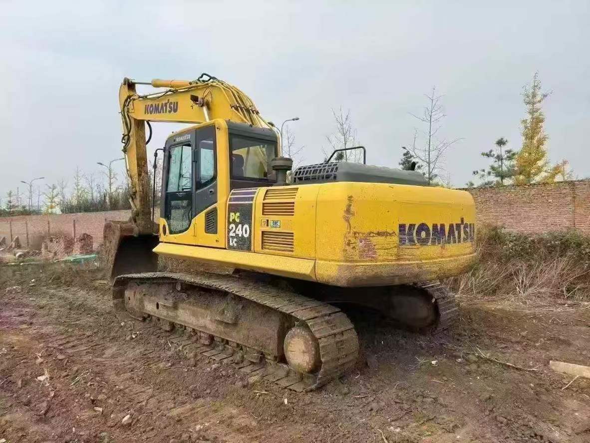 Used Komatsu PC240LC-8 Excavator 2018 Model / 3
