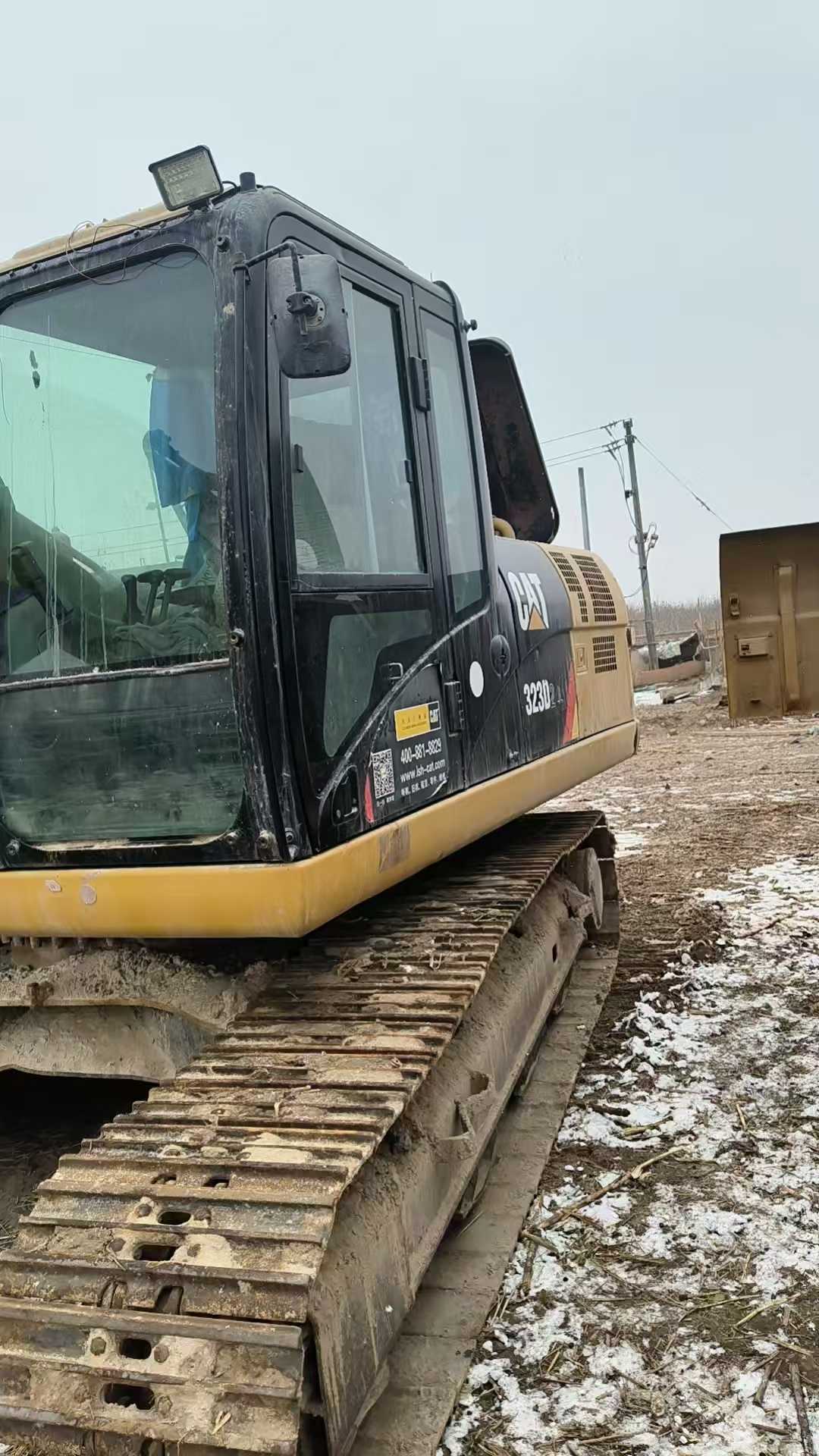 Used Caterpillar 323D2L Excavator 2017 Model / 6