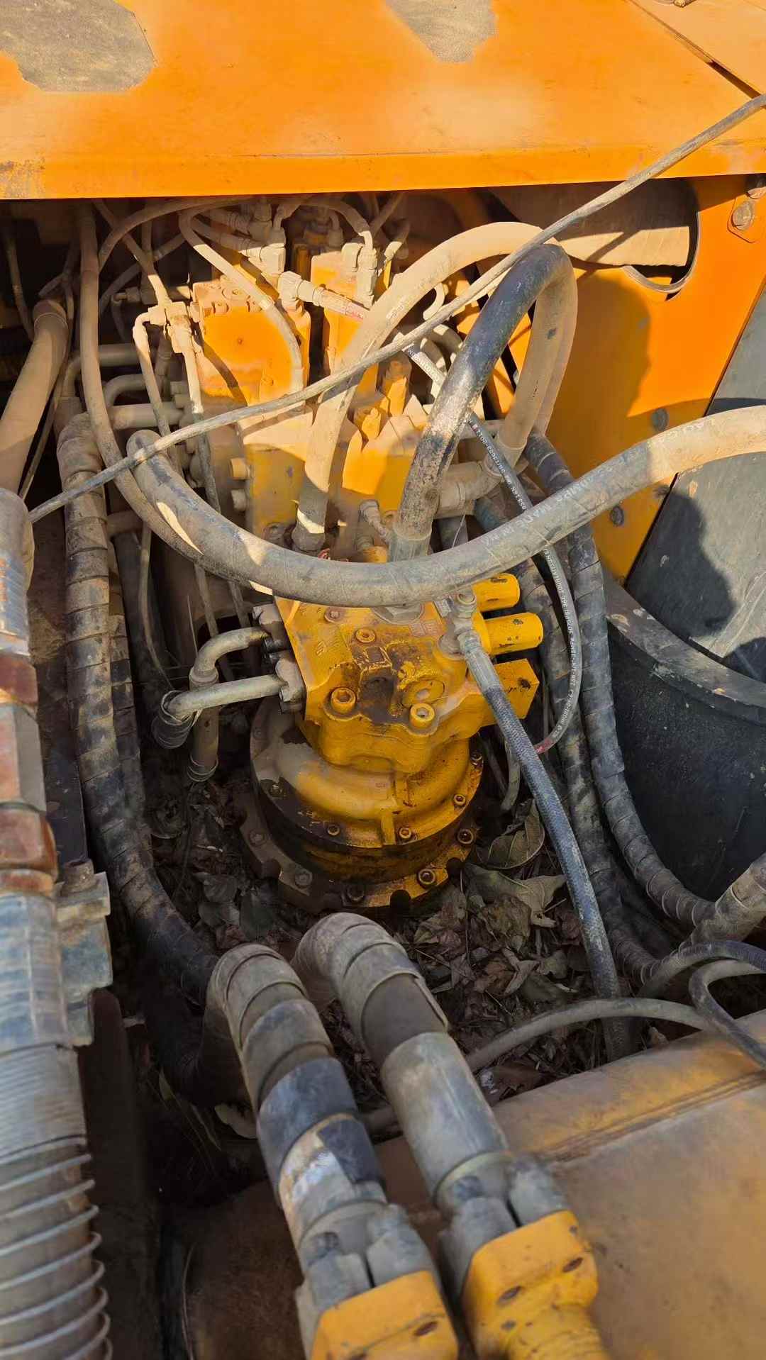 Used Hyundai R215VS Excavator 2018 Model / 7