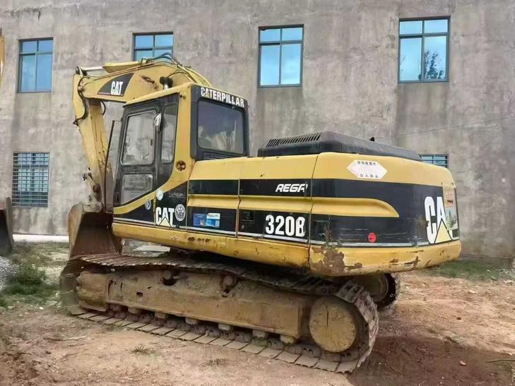 Buy Caterpillar 320V2 Used Excavator / 1