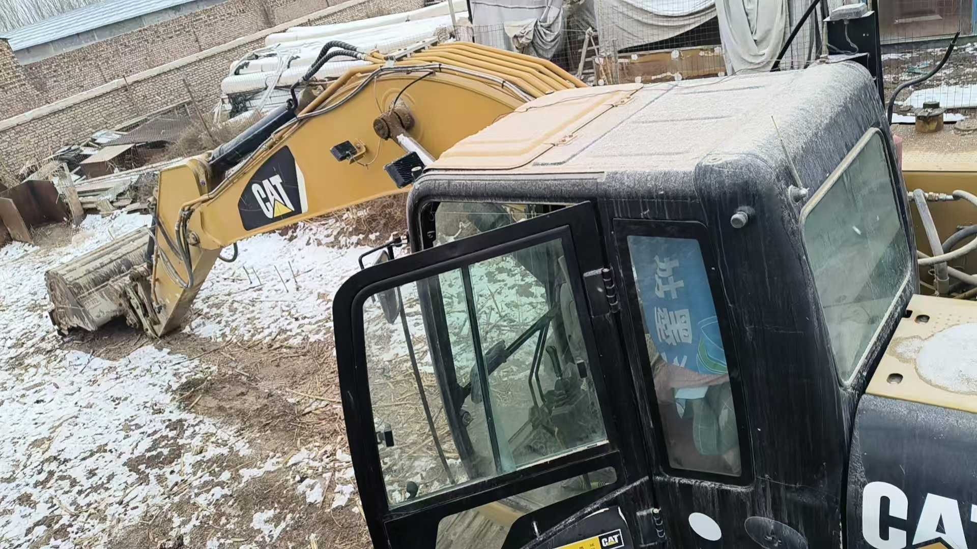 Used Caterpillar 323D2L Excavator 2017 Model / 2