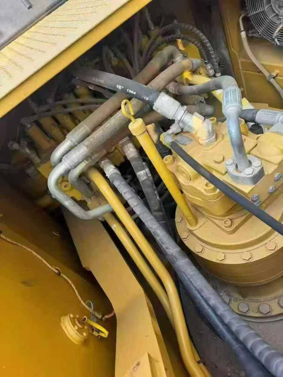 Used Caterpillar 330L Excavator 2016 Model / 5