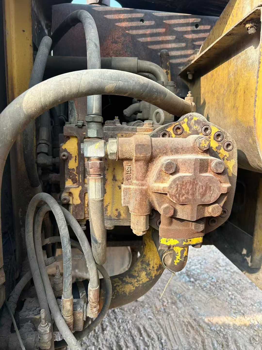 Used Komatsu PC220-5 Excavator 2016 Model / 2