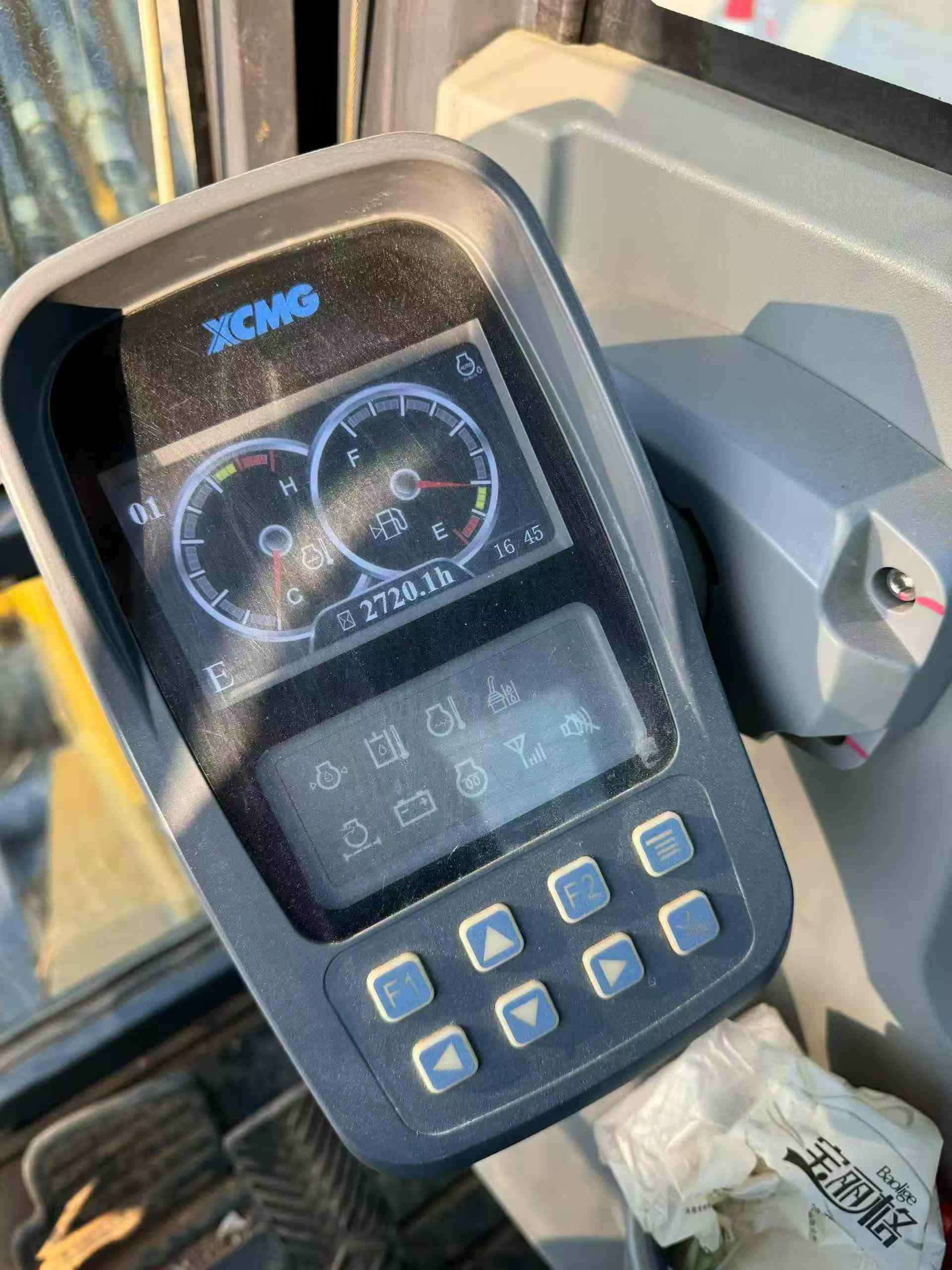 Used XCMG XE60 Excavator 2022 Model / 3