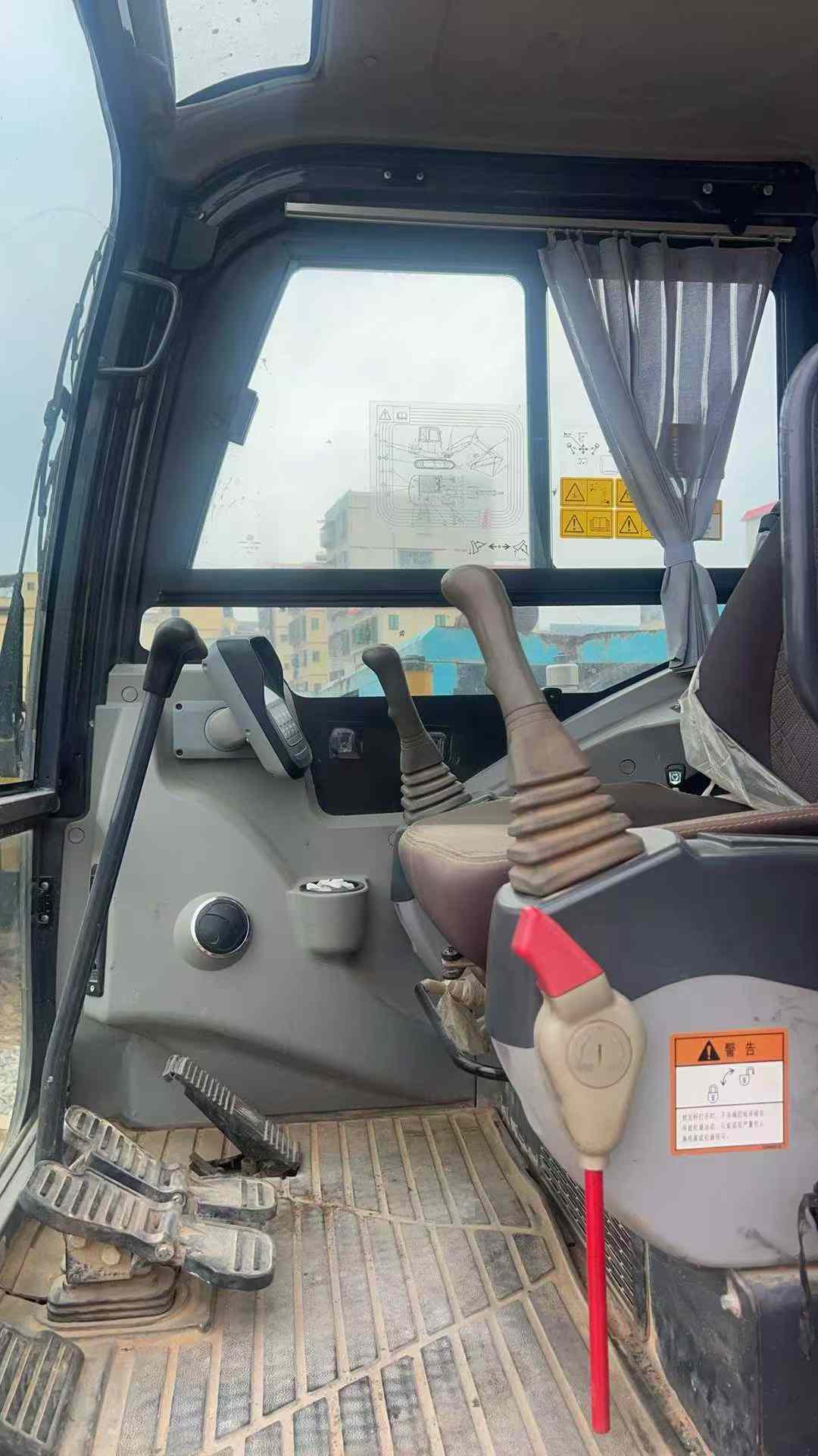 Used XCMG XE60 Excavator 2022 Model / 8