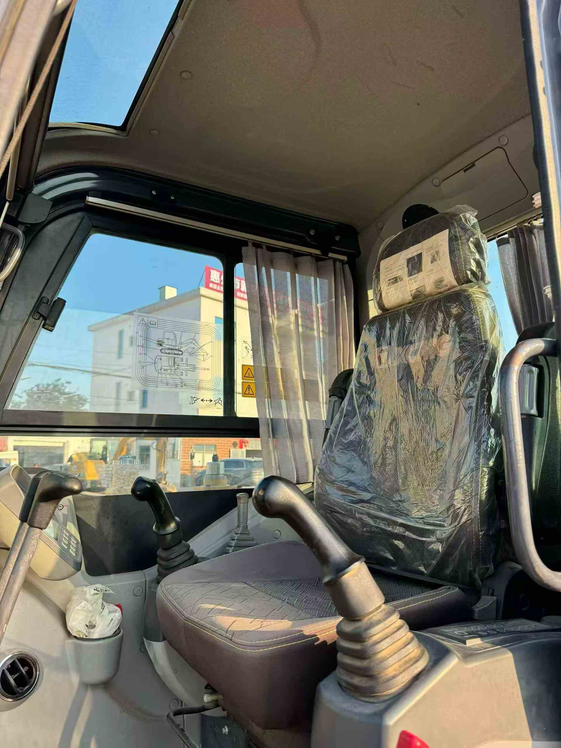 Used XCMG XE60 Excavator 2022 Model / 2