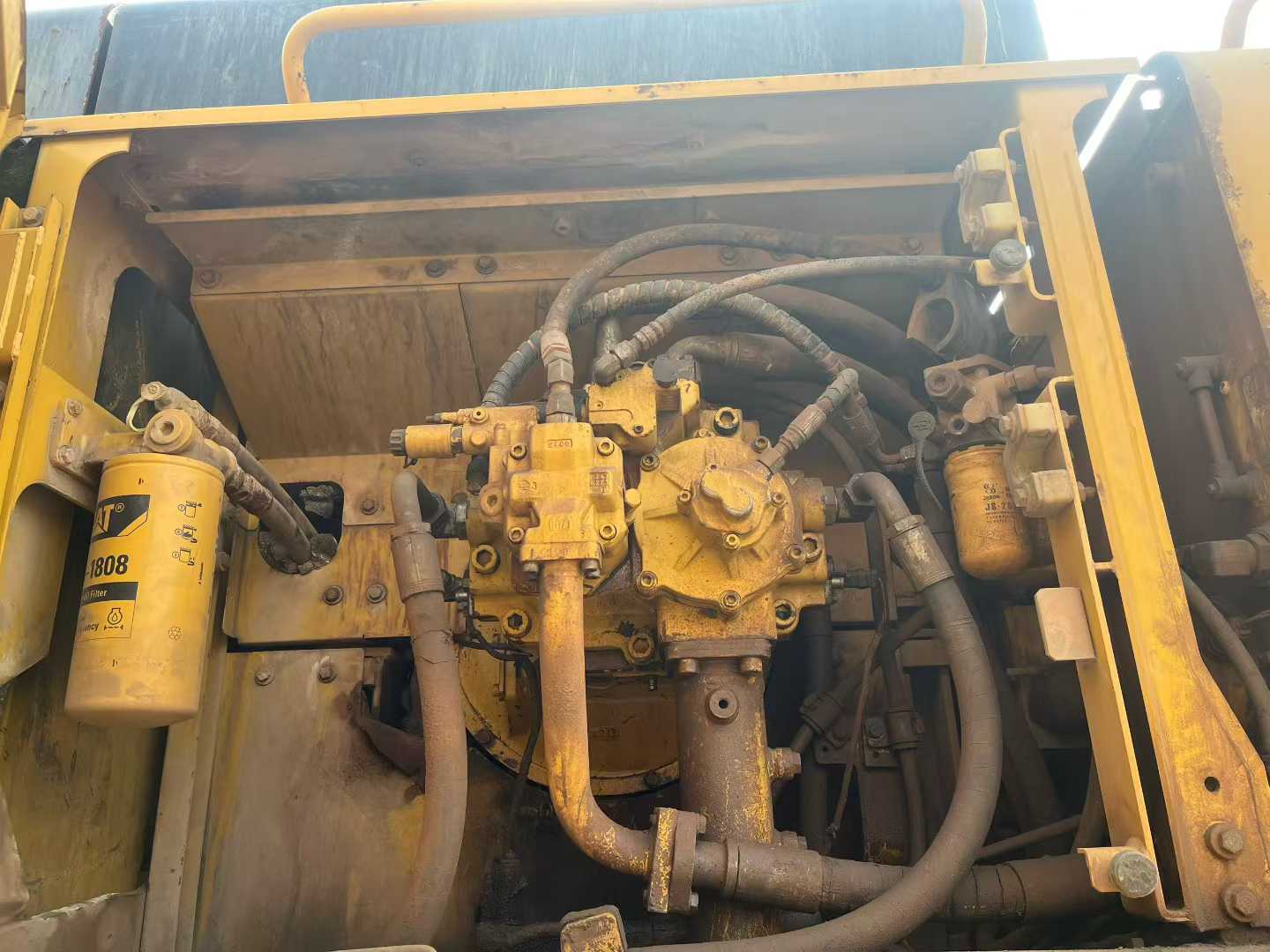 Used Caterpillar CT20 Excavator 2012 Model / 7