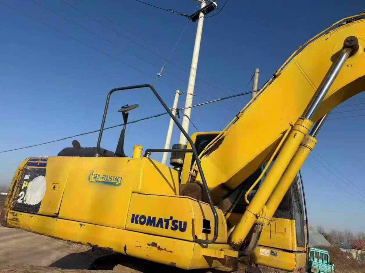 Used Komatsu PC200-8 Excavator 2016 Model / 3