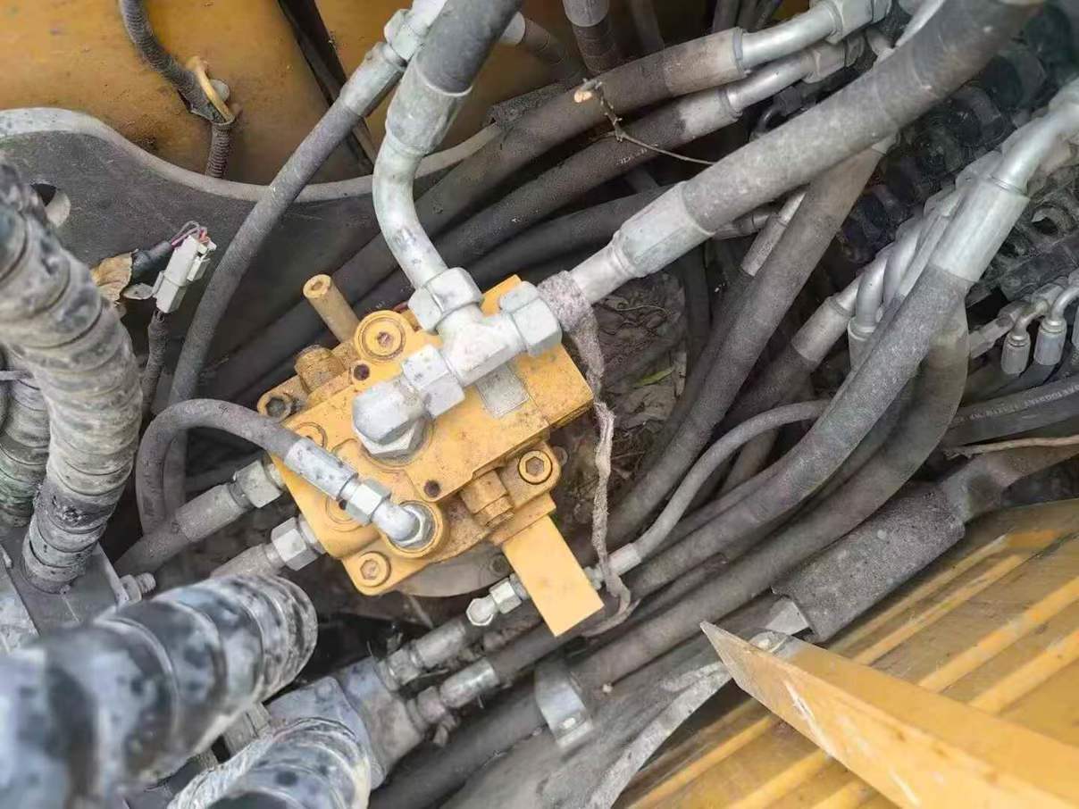 Used XCMG XE75DA Excavator 2021 Model / 3