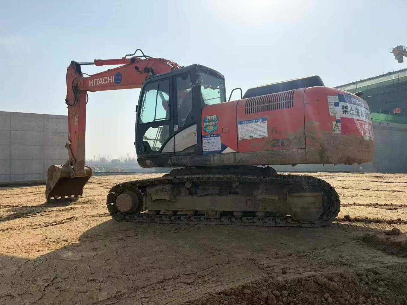 Used Hitachi ZAXIS200 Excavator 2019 Model / 3