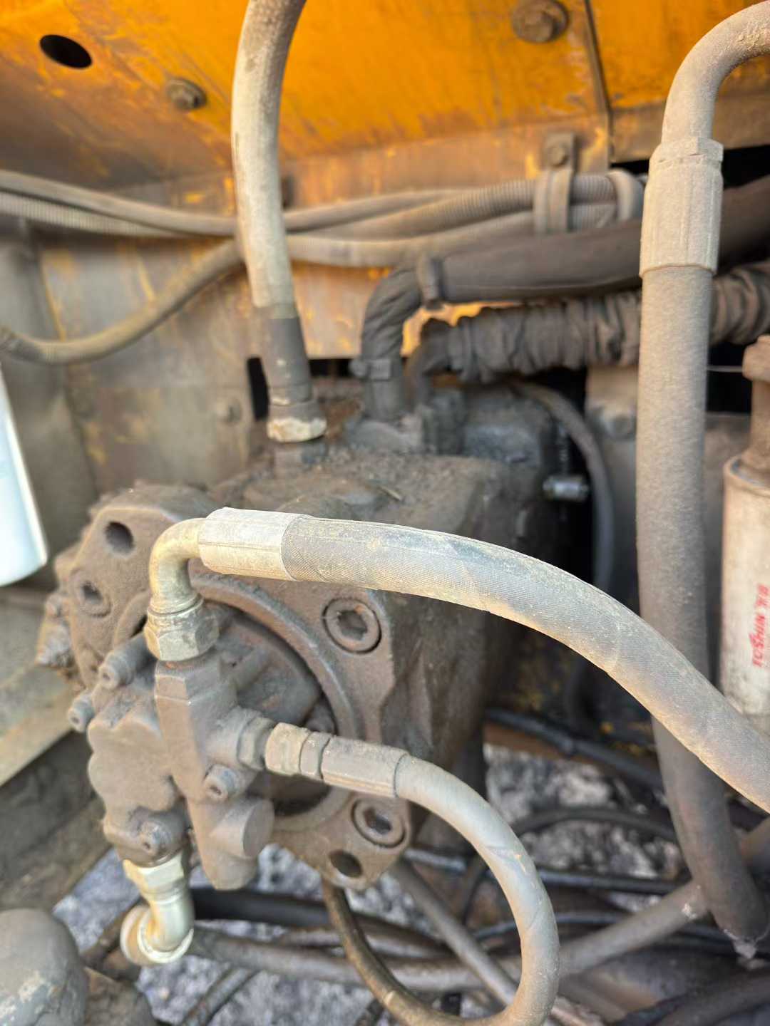 Used Volvo EW210C Excavator 2010 Model / 6