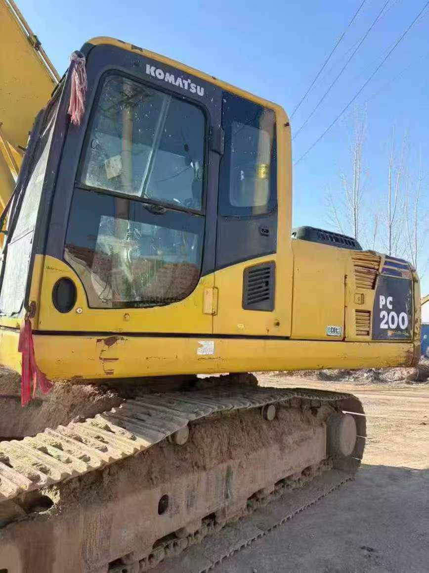 Used Komatsu PC200-8 Excavator 2016 Model / 8