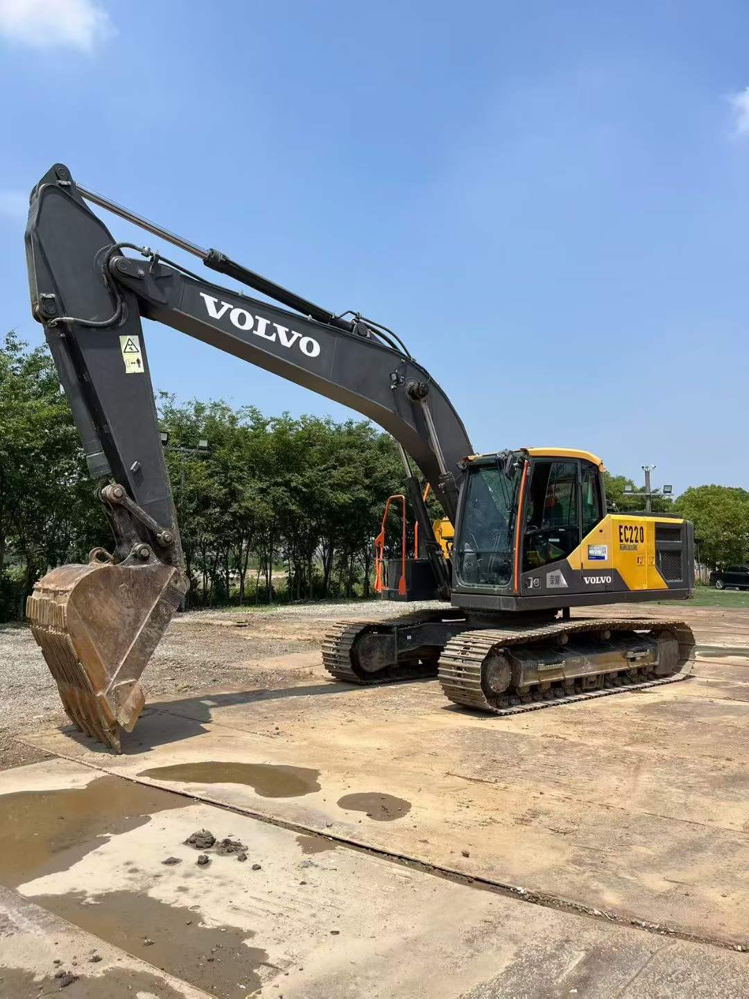 Used Volvo EC60 Excavator 2022 Model / 2