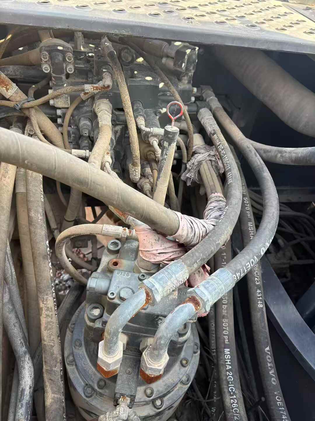 Used Volvo EC200 Excavator 2020 Model / 9