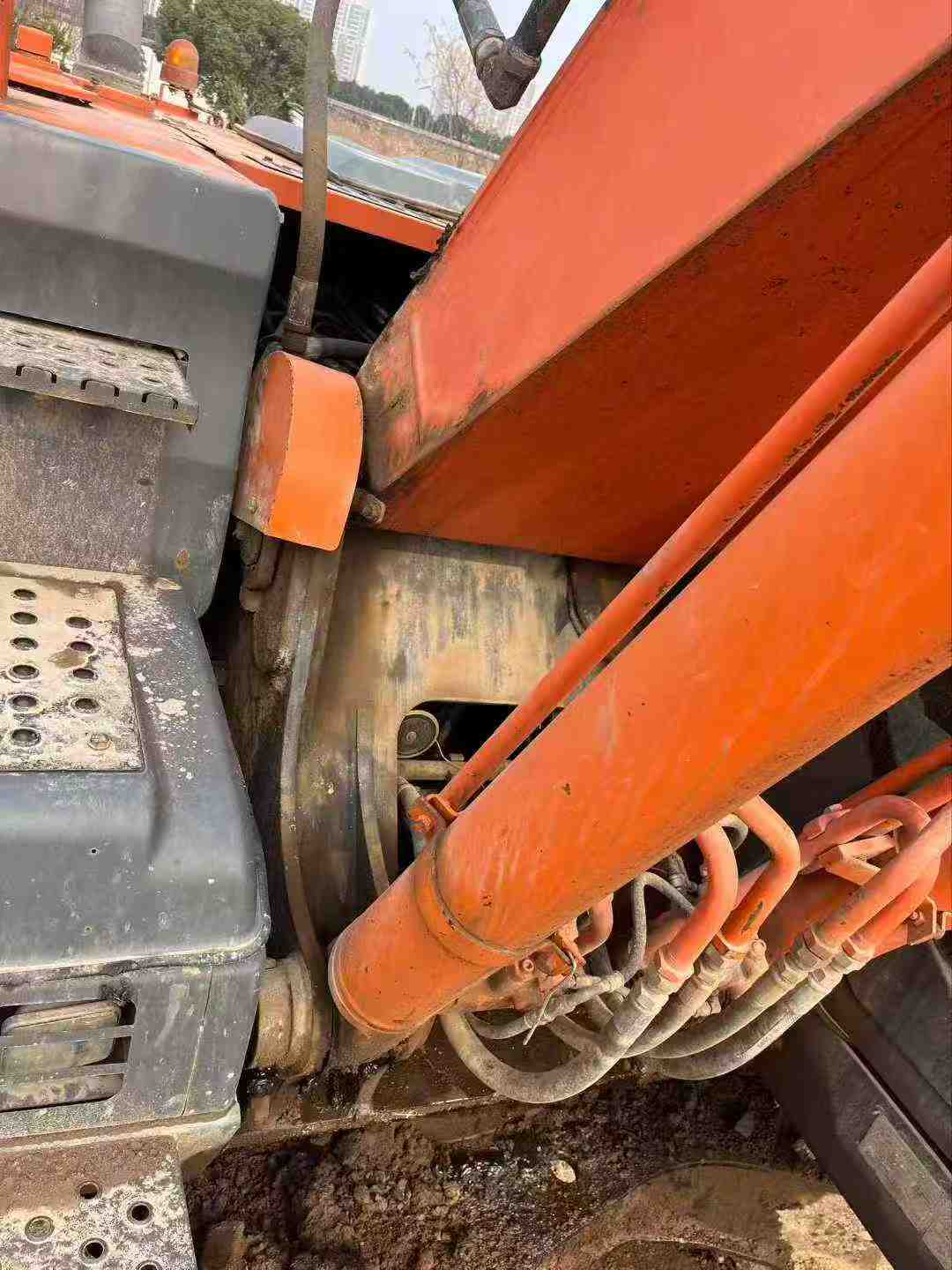 Used 日立 ASTACONEO Excavator 2016 Model