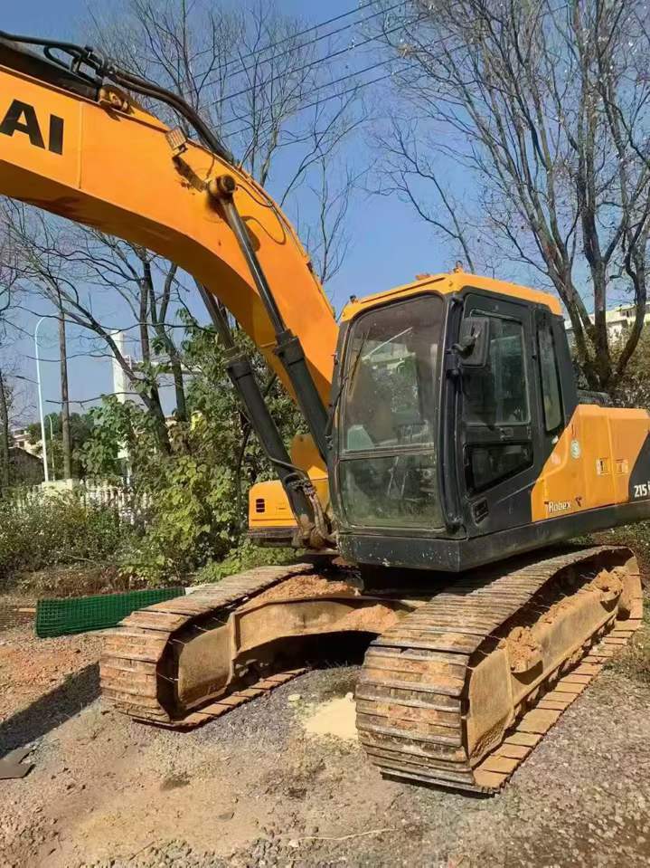 Used Hyundai R215VS Excavator 2016 Model / 5
