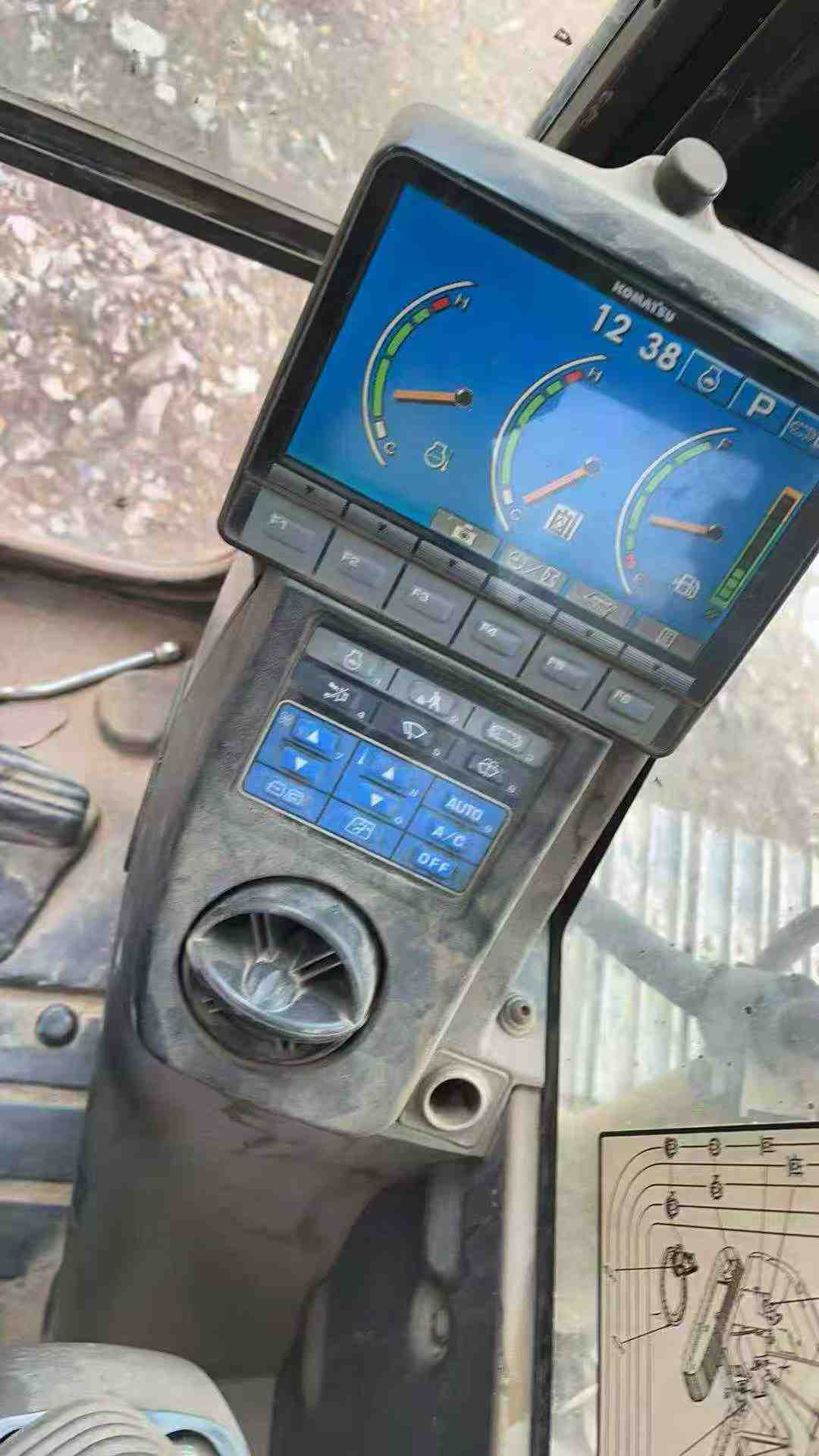Used Komatsu PC70-8 Excavator 2011 Model / 7