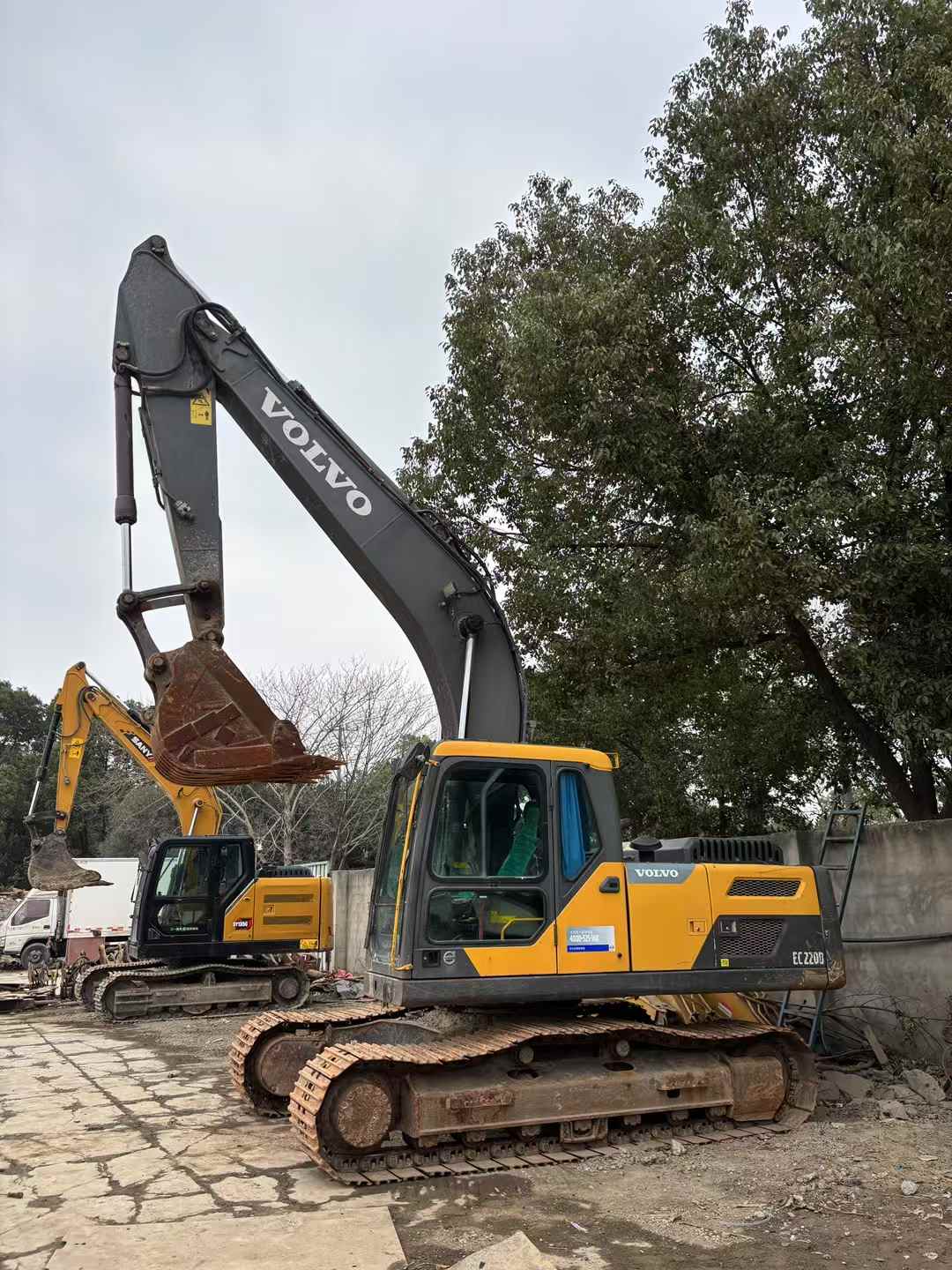 Used Volvo EC200 Excavator 2020 Model / 2