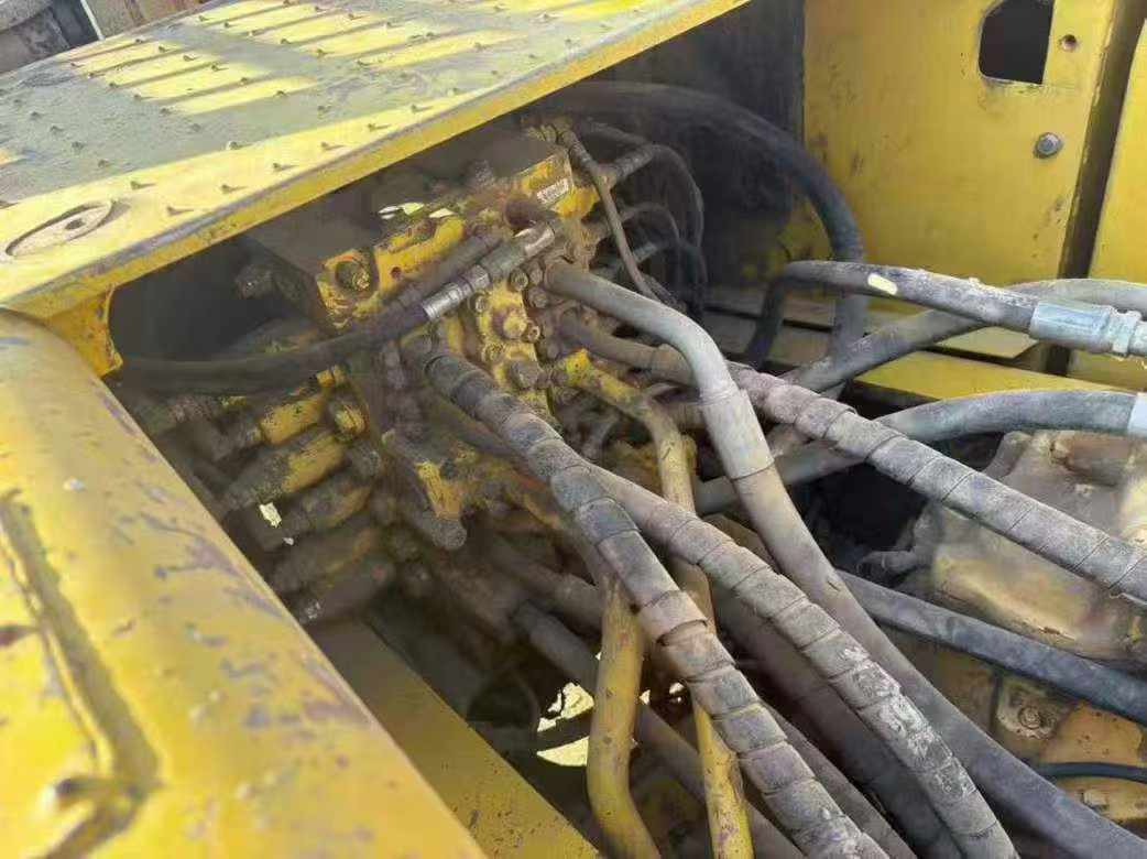 Used Komatsu PC200-8 Excavator 2016 Model / 7