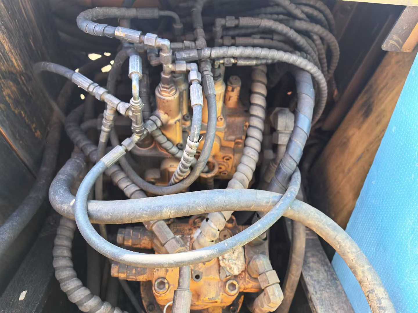 Used Sany SY135 Excavator 2011 Model / 9