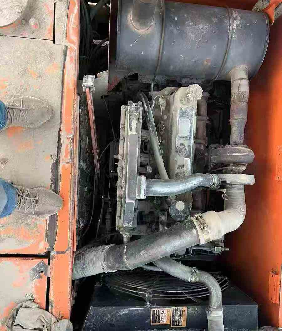 Used Doosan S210WV Excavator 2016 Model / 4